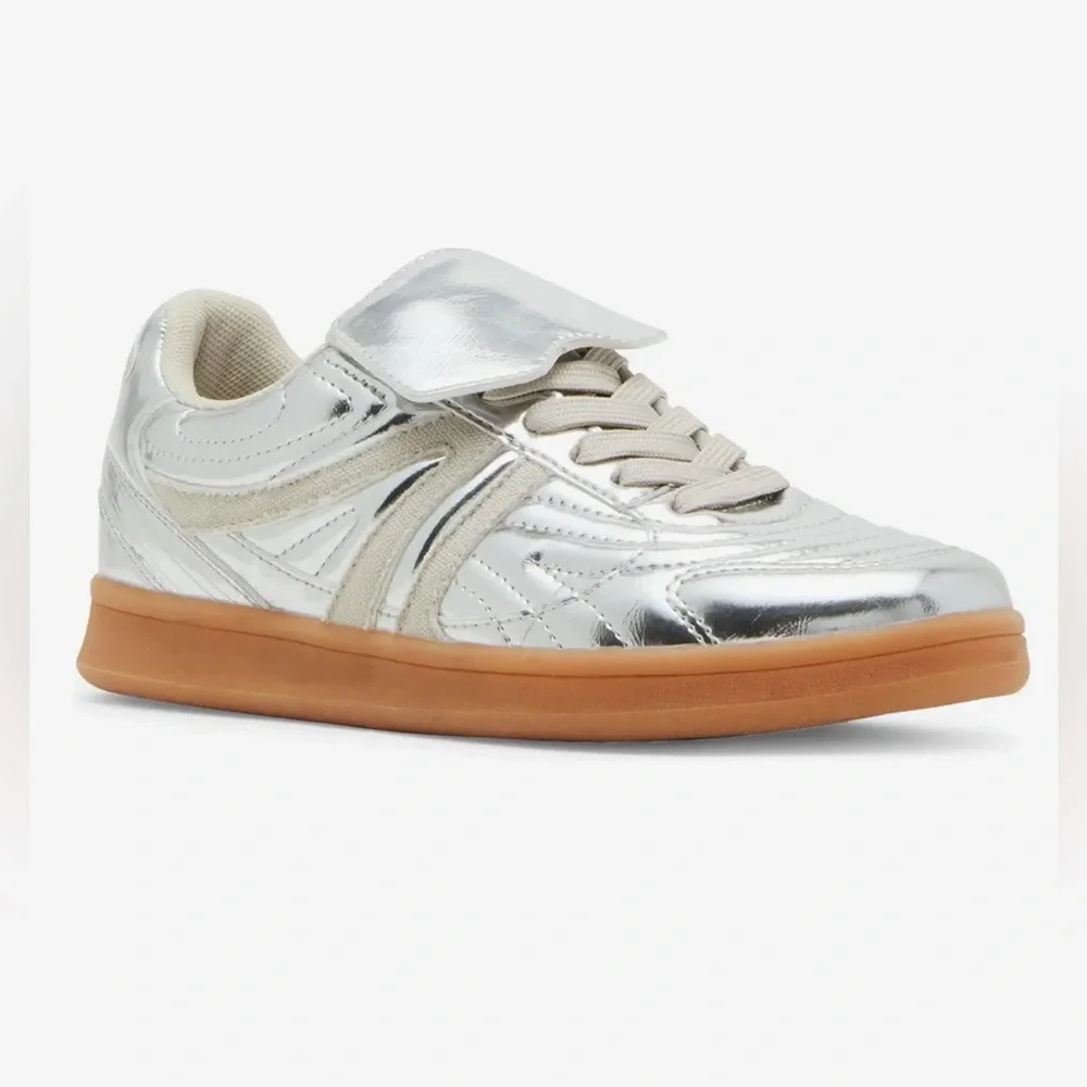 🆕 Steve Madden Silver MADRID Sneaker